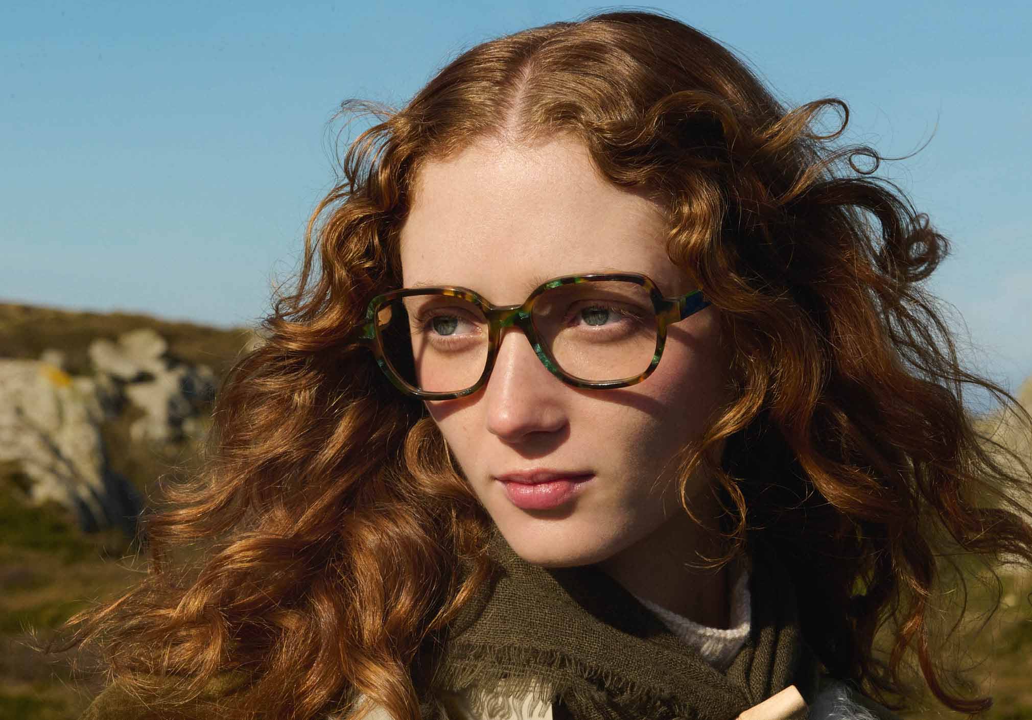 Longchamp primary image LO780S